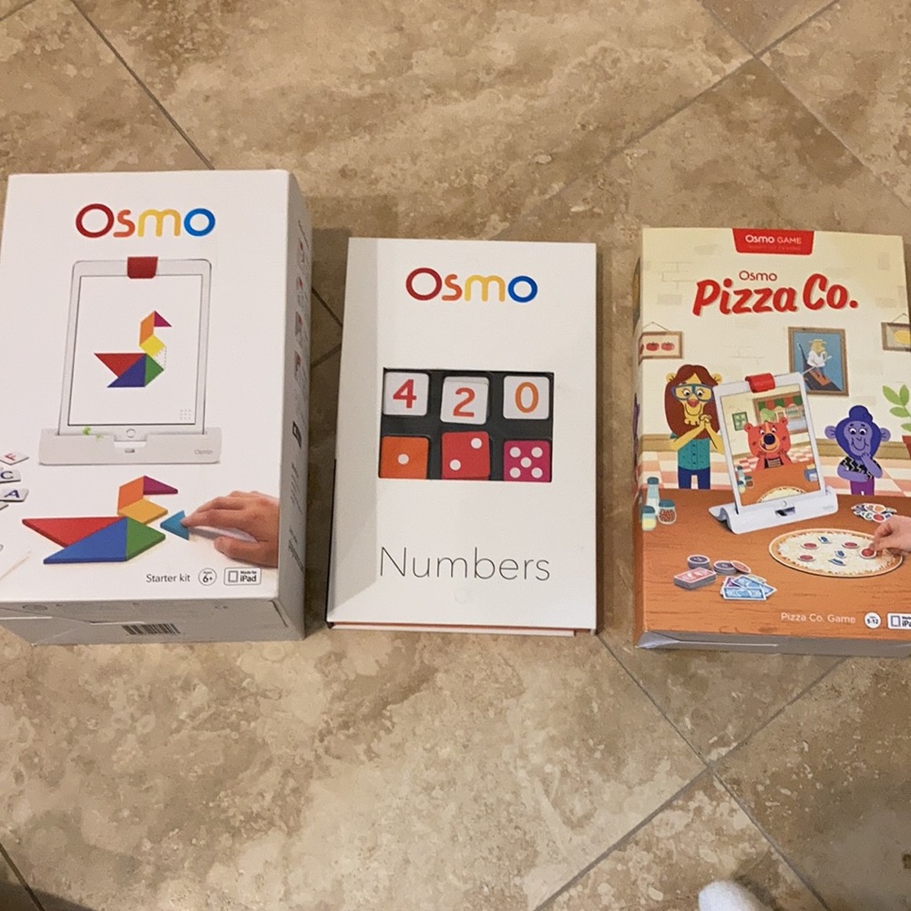Osmo starter kit, numbers game, and Pizza Co. game.